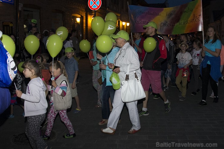 Cēsu svētkos atjaunota gājiena tradīcija 156358