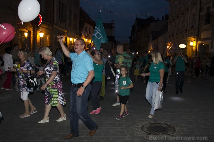 Cēsu svētkos atjaunota gājiena tradīcija 156363