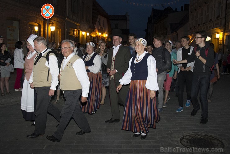 Cēsu svētkos atjaunota gājiena tradīcija 156372