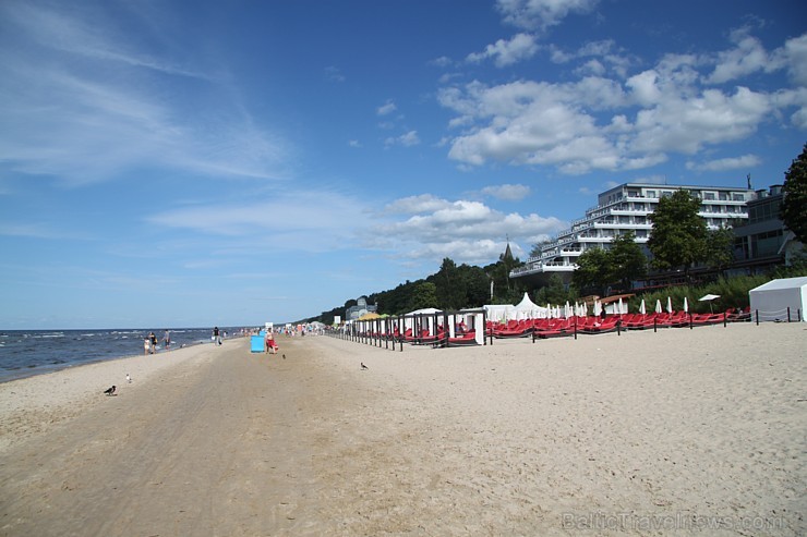 Travelnews.lv apciemo smilšaino Jūrmalas pludmali ar cerību uz siltu vasaru 156610