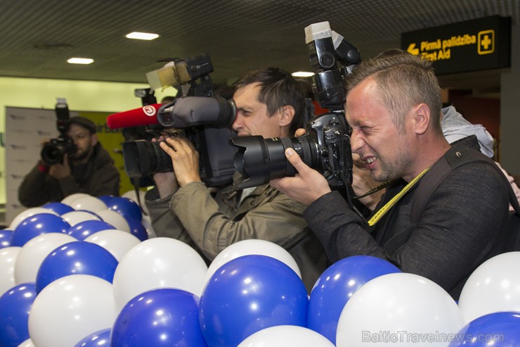 Starptautiskā lidosta «Rīga» sagaidīja savu 50 miljono pasažieri kopš lidostas dibināšanas - Montu Skābarnieci, kura liedostā ieradās ar airBaltic rei 156696