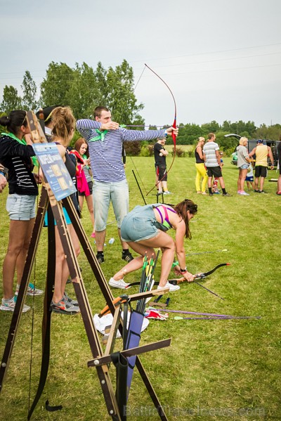 Fitnesa klubu tīkls Atletika atzīme 10 gadu jubileju ar krašņu pasākumu pirātu stilā www.atletika.lv 156776