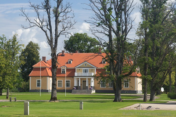 Šobrīd gan muiža, gan tās parks plašākai publikai nav pieejami 157459