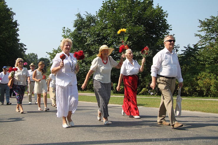 Ikšķile ar vērienīgu svētku gājienu un koncertu svin 830. gadu jubileju 157680