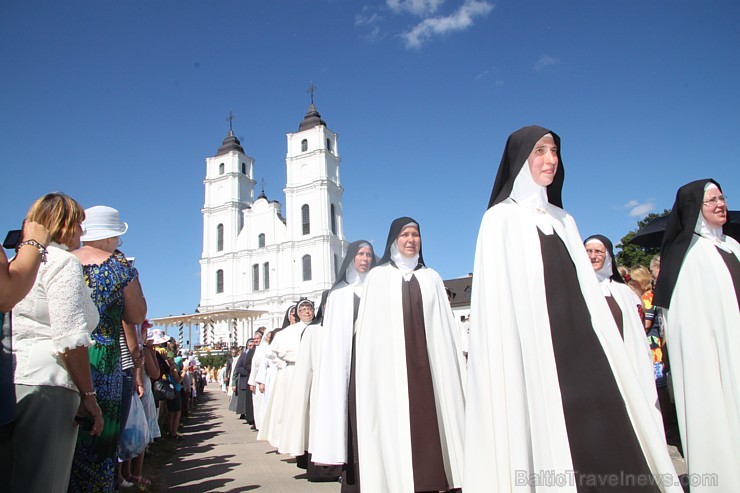 Aglona svin Vissvētākās Jaunavas Marijas debesīs uzņemšanas svētkus 158354