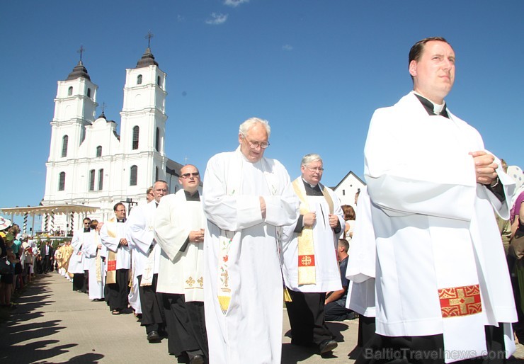 Aglona svin Vissvētākās Jaunavas Marijas debesīs uzņemšanas svētkus 158357