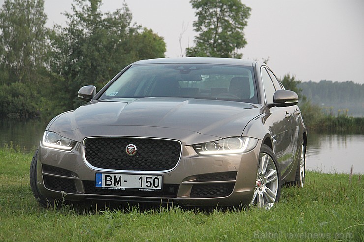 Travelnews.lv redakcija ceļo ar jauno Jaguar XE uz Vidzemi un Latgali, lai izbaudītu britu automobiļa šarmu Latvijas ceļos 158469