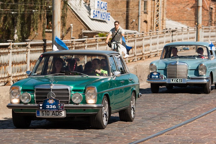 «Riga Retro 2015» pulcē vairāk kā 300 klasisko spēkratu 158884