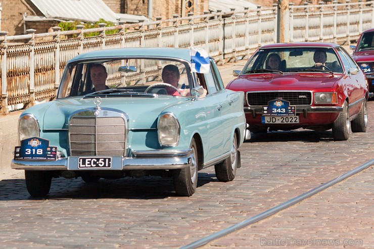 «Riga Retro 2015» pulcē vairāk kā 300 klasisko spēkratu 158885