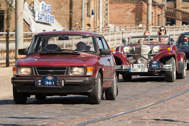 «Riga Retro 2015» pulcē vairāk kā 300 klasisko spēkratu 158892