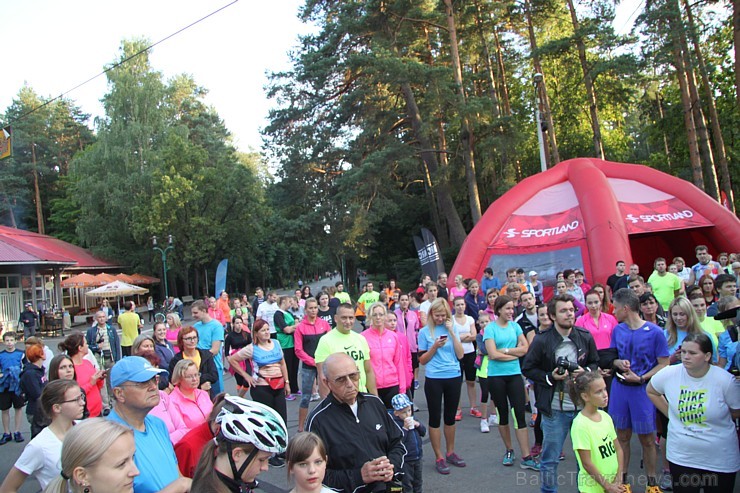 «Nike Riga Run»  treniņi pulcē Mežaparkā simtiem sportisku ļaužu, jo 13.09.2015 (svētdien) entuziasti un profesionāļi sacentīsies lielākajā rudens sta 159838