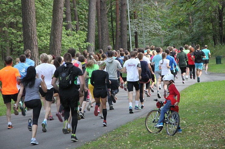 «Nike Riga Run»  treniņi pulcē Mežaparkā simtiem sportisku ļaužu, jo 13.09.2015 (svētdien) entuziasti un profesionāļi sacentīsies lielākajā rudens sta 159858