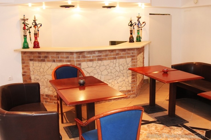 Vidusjūras restorāna «Granada» atvēršana pulcē garšas baudītājus 160081