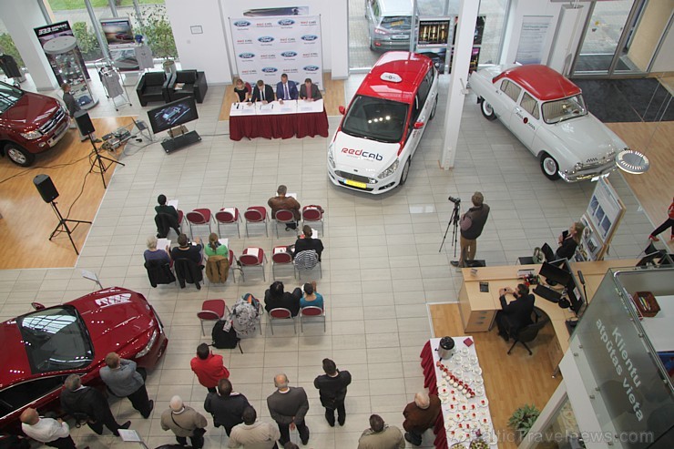 AS Rīgas Taksometru parks papildina (8.09.2015) autoparku ar 20 jauniem Ford S-Max  modeļiem 160249