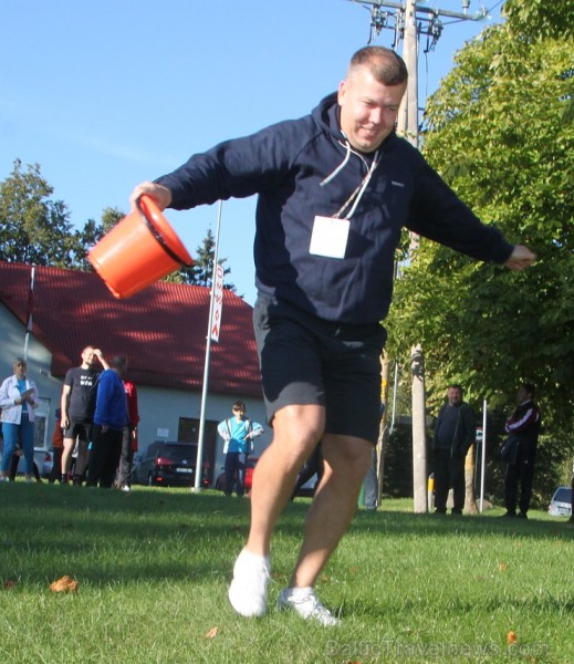 Tēva diena Ikšķiles vidusskolā tiek atzīmē sportiskā garā 160486