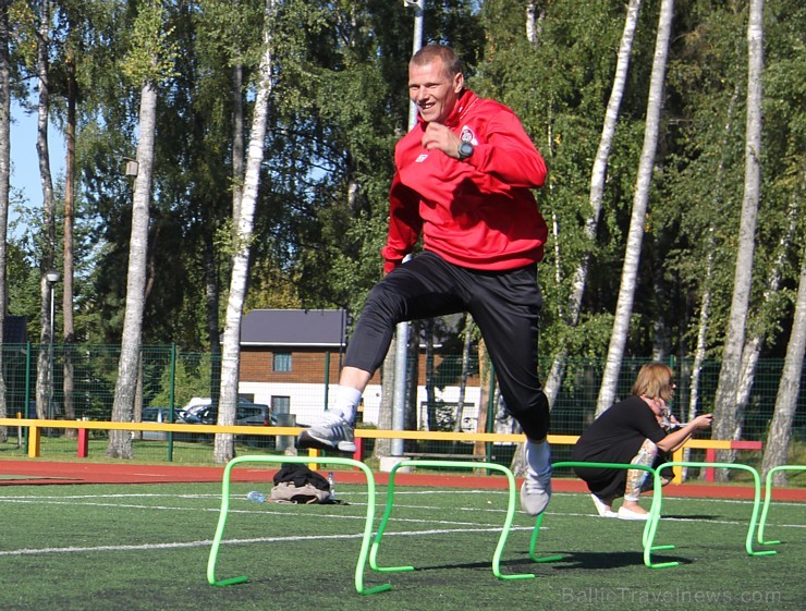 Tēva diena Ikšķiles vidusskolā tiek atzīmē sportiskā garā 160511