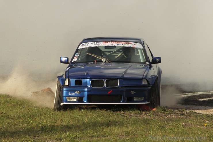 Ziemeļeiropas drifta čempionāta noslēgumā vairāk nekā 40 PRO drifteri piekūpina Biķernieku trasi 161204