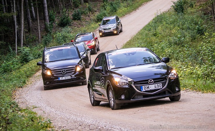 «Latvijas Gada auto 2016» rudens mediju testa brauciens dodas uz Roju 161632