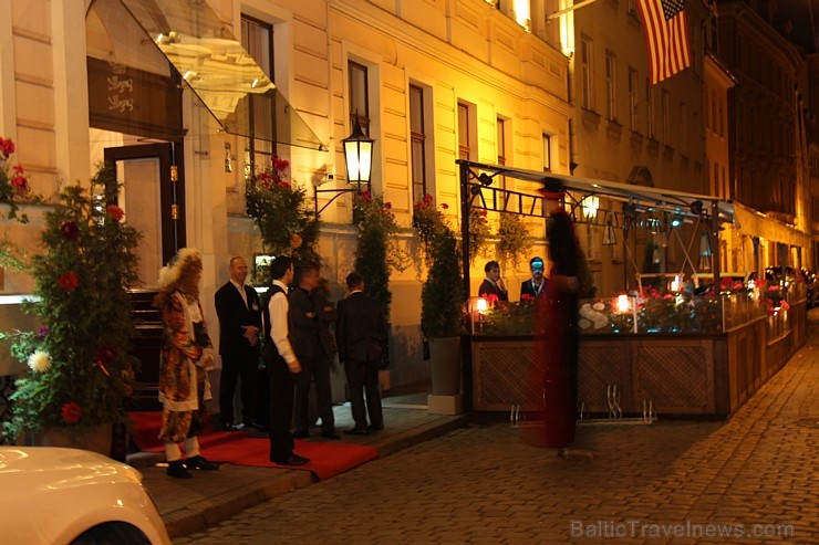 Labdalības pasākums «Martas balle 2015» otro reizi (25.09.2015) pulcējas «Grand Palace Hotel Rīga». Šoreiz ziedo Rīgas Austrumu klīniskās universitāte 161712