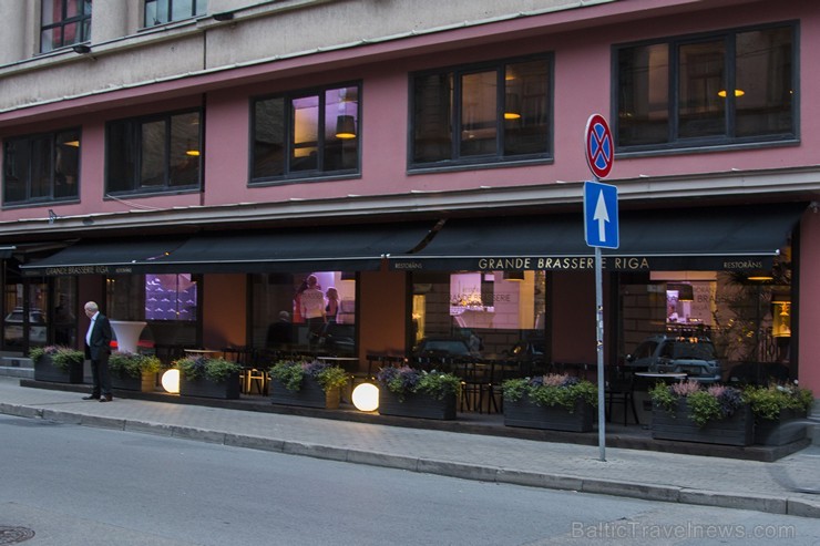 Ar smalkām svinībām Rīgā atklāts franču restorāns «Grande Brasserie Riga» 162231