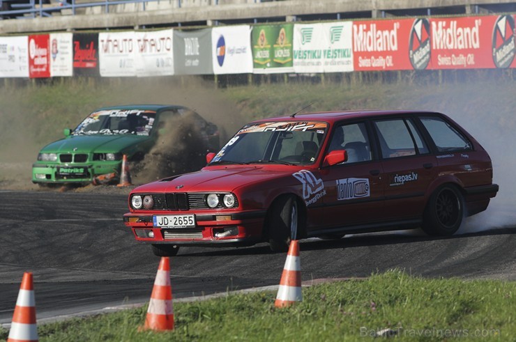 Ar aizraujošām cīņām noslēdzas Latvijas drifta sezona 162586