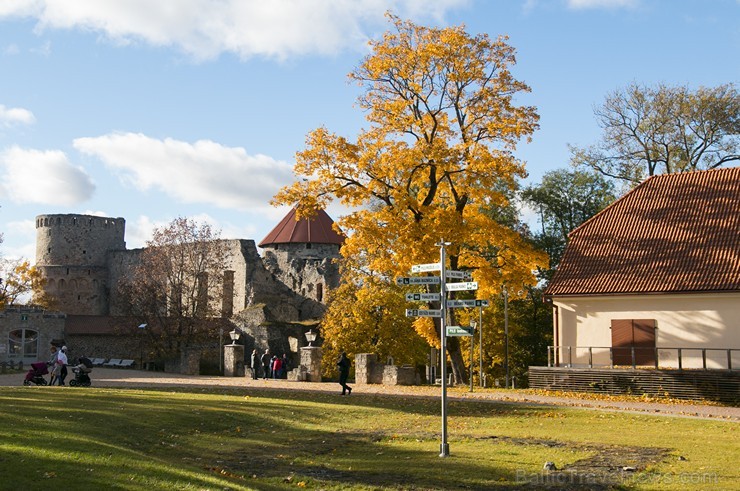 Cēsis ir brīnišķīga pilsēta zelta rudens baudīšanai 163677