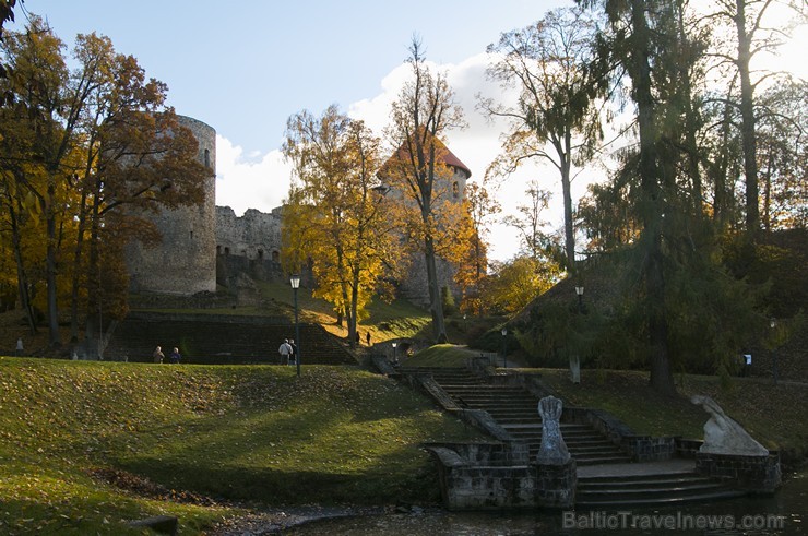 Cēsis ir brīnišķīga pilsēta zelta rudens baudīšanai 163687