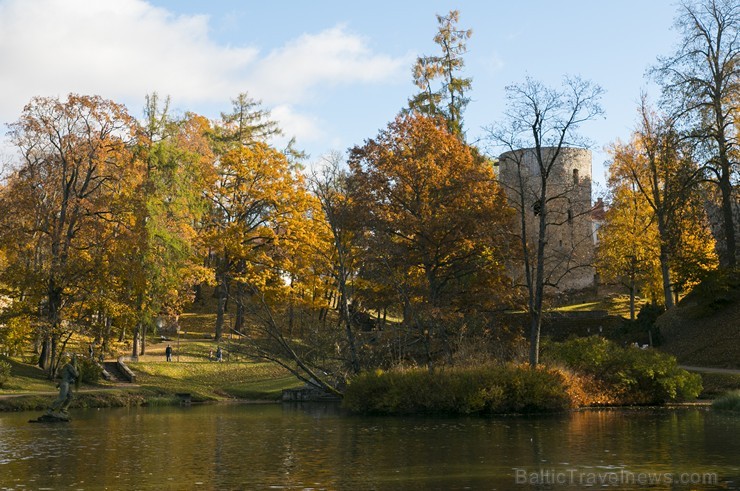 Cēsis ir brīnišķīga pilsēta zelta rudens baudīšanai 163703