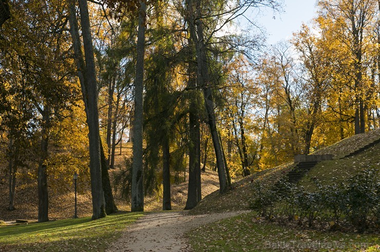 Cēsis ir brīnišķīga pilsēta zelta rudens baudīšanai 163705