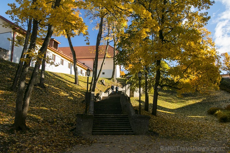 Cēsis ir brīnišķīga pilsēta zelta rudens baudīšanai 163713