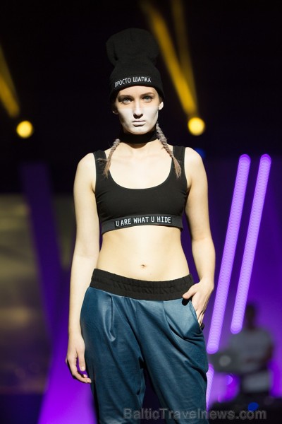 Rīgas modes nedēļa «Riga Fashion Week» kā magnēts pievelk radošu publiku.  Foto: Mark Litvyakov/Arkady Gluhih 163929