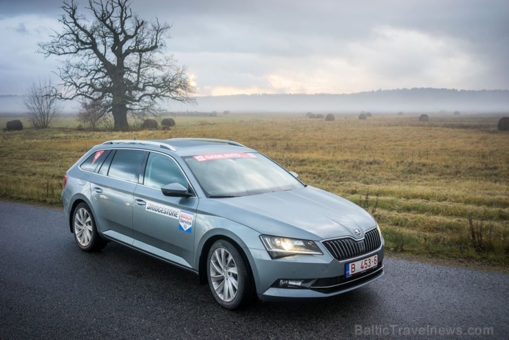 «Latvijas Gada auto 2016» žūrija nobrauc vairāk nekā 10 000 km 165109