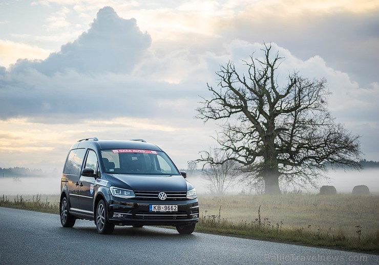 «Latvijas Gada auto 2016» žūrija nobrauc vairāk nekā 10 000 km 165110