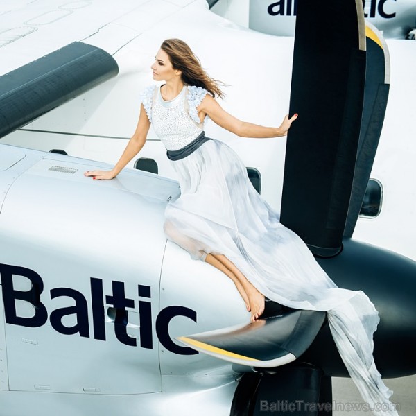 Nacionālā aviokompānija airBaltic šī gada decembrī izdevusi jauno 2016.gada kalendāru, kur visās 12 mēnešu fotogrāfijās ir redzamas airBaltic darbinie Nacionālā aviokompānija airBaltic šī gada decembrī izdevusi jauno 2016.gada kalendāru, kur visās 12 mēnešu fotogrāfijās ir redzamas airBaltic darbinie 166124