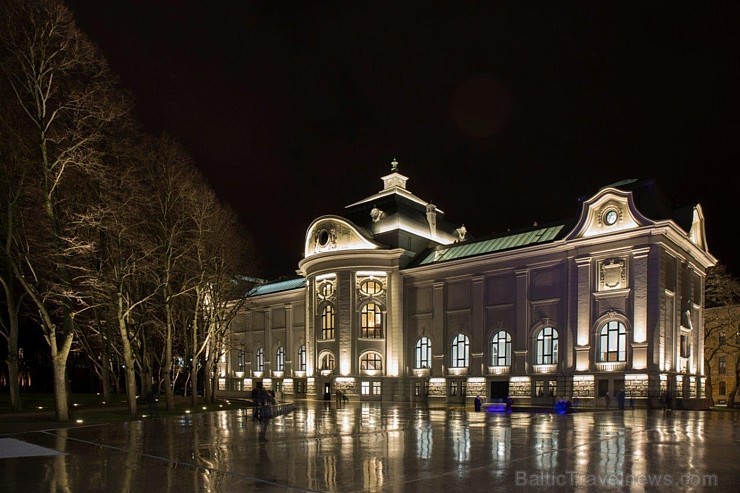 Atvērto durvju dienas no 12. līdz 16. decembrim ir kā Ziemassvētku dāvana Rīgas iedzīvotājiem un pilsētas viesiem. Apmeklētāji ir aicināti iepazīties  166263