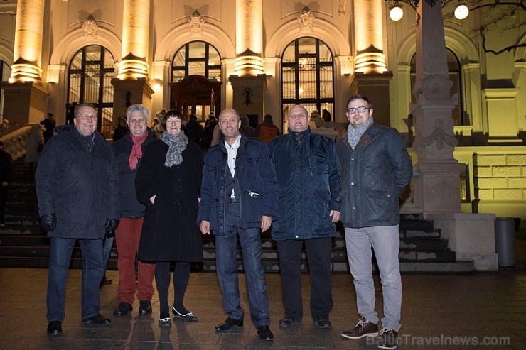 Atvērto durvju dienas no 12. līdz 16. decembrim ir kā Ziemassvētku dāvana Rīgas iedzīvotājiem un pilsētas viesiem. Apmeklētāji ir aicināti iepazīties  166267