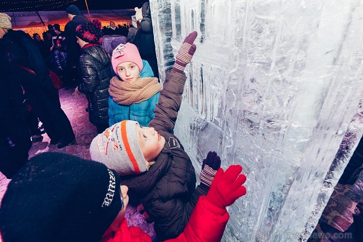 Jelgavu 18. Starptautiskajā Ledus skulptūru festivālā izkrāšņo Pasaules brīnumi 168528