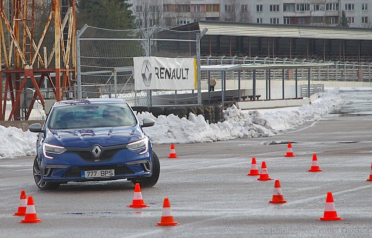 Travelnews.lv redakcija 24.02.2016 testē jauno Renault Megane 169363