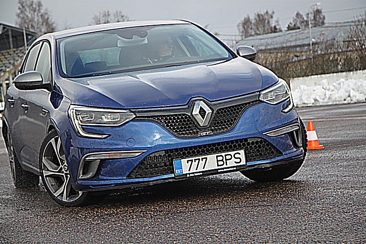 Travelnews.lv redakcija 24.02.2016 testē jauno Renault Megane 169364