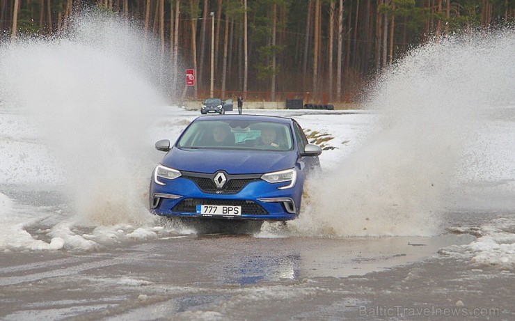 Travelnews.lv redakcija 24.02.2016 testē jauno Renault Megane 169367