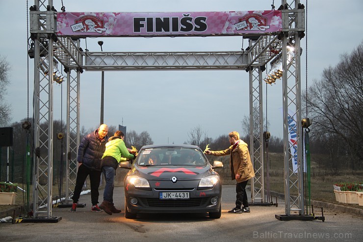 Populārais «Sieviešu dienas rallijs 2016» pulcē 5.03.2016 divās Latvijas starta pilsētās - Dobelē un Valmierā rekordlielu dalībnieču skaitu 169966