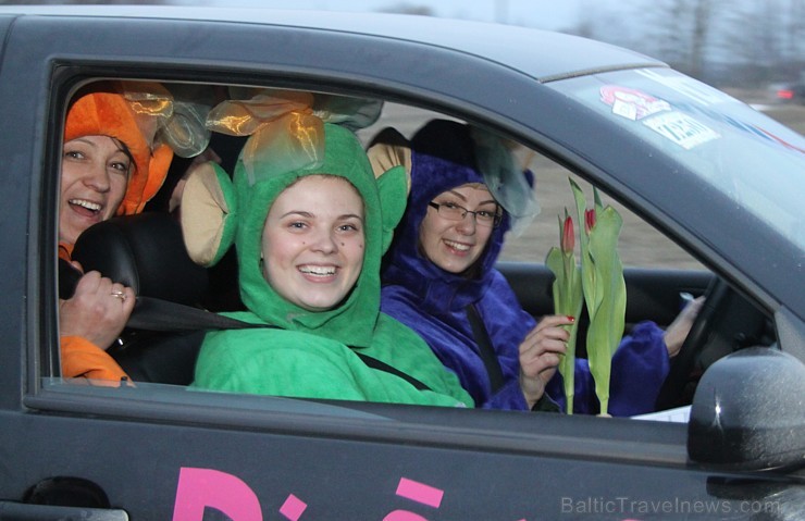 Populārais «Sieviešu dienas rallijs 2016» pulcē 5.03.2016 divās Latvijas starta pilsētās - Dobelē un Valmierā rekordlielu dalībnieču skaitu 169977