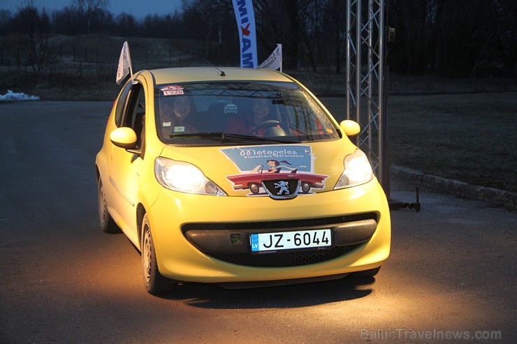 Populārais «Sieviešu dienas rallijs 2016» pulcē 5.03.2016 divās Latvijas starta pilsētās - Dobelē un Valmierā rekordlielu dalībnieču skaitu 170002