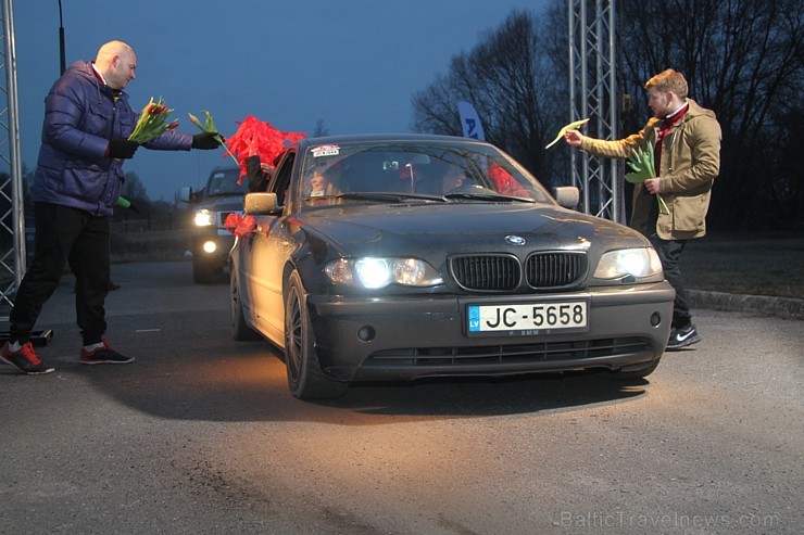 Populārais «Sieviešu dienas rallijs 2016» pulcē 5.03.2016 divās Latvijas starta pilsētās - Dobelē un Valmierā rekordlielu dalībnieču skaitu 170003