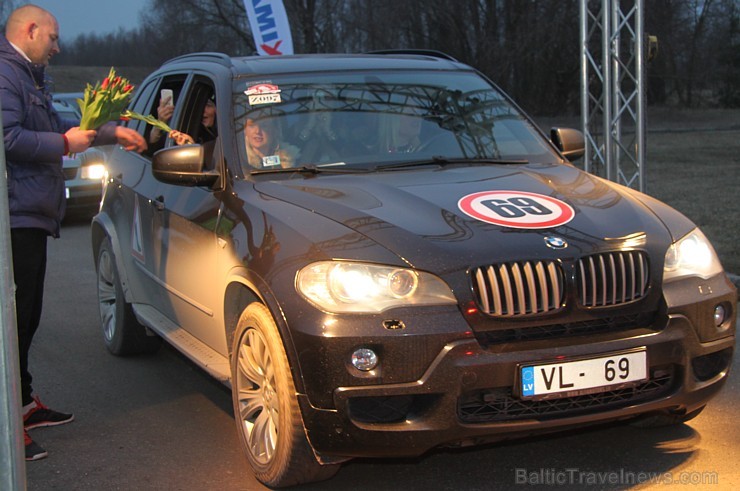 Populārais «Sieviešu dienas rallijs 2016» pulcē 5.03.2016 divās Latvijas starta pilsētās - Dobelē un Valmierā rekordlielu dalībnieču skaitu 170005