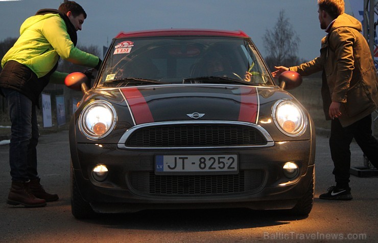 Populārais «Sieviešu dienas rallijs 2016» pulcē 5.03.2016 divās Latvijas starta pilsētās - Dobelē un Valmierā rekordlielu dalībnieču skaitu 170006