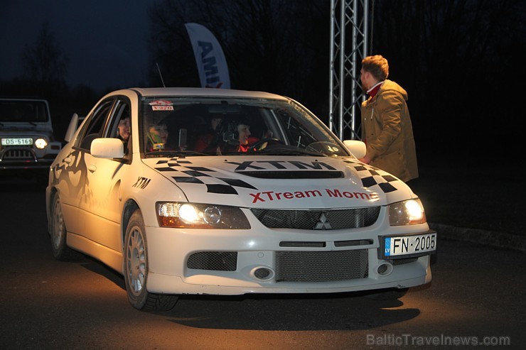 Populārais «Sieviešu dienas rallijs 2016» pulcē 5.03.2016 divās Latvijas starta pilsētās - Dobelē un Valmierā rekordlielu dalībnieču skaitu 170010