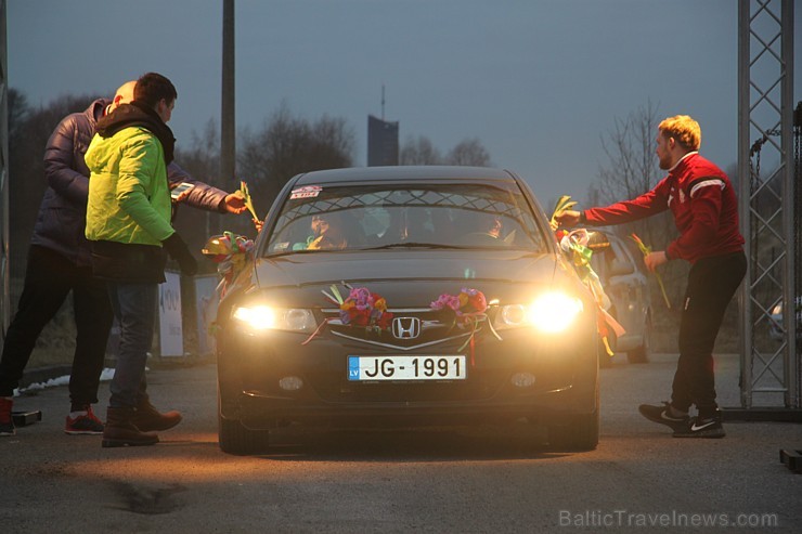 Populārais «Sieviešu dienas rallijs 2016» pulcē 5.03.2016 divās Latvijas starta pilsētās - Dobelē un Valmierā rekordlielu dalībnieču skaitu 170013