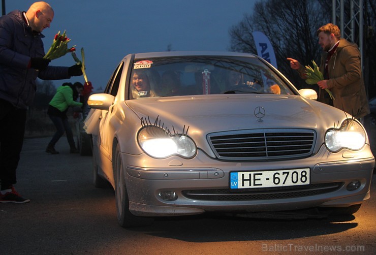 Populārais «Sieviešu dienas rallijs 2016» pulcē 5.03.2016 divās Latvijas starta pilsētās - Dobelē un Valmierā rekordlielu dalībnieču skaitu 170014