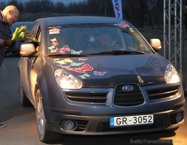 Populārais «Sieviešu dienas rallijs 2016» pulcē 5.03.2016 divās Latvijas starta pilsētās - Dobelē un Valmierā rekordlielu dalībnieču skaitu 170134